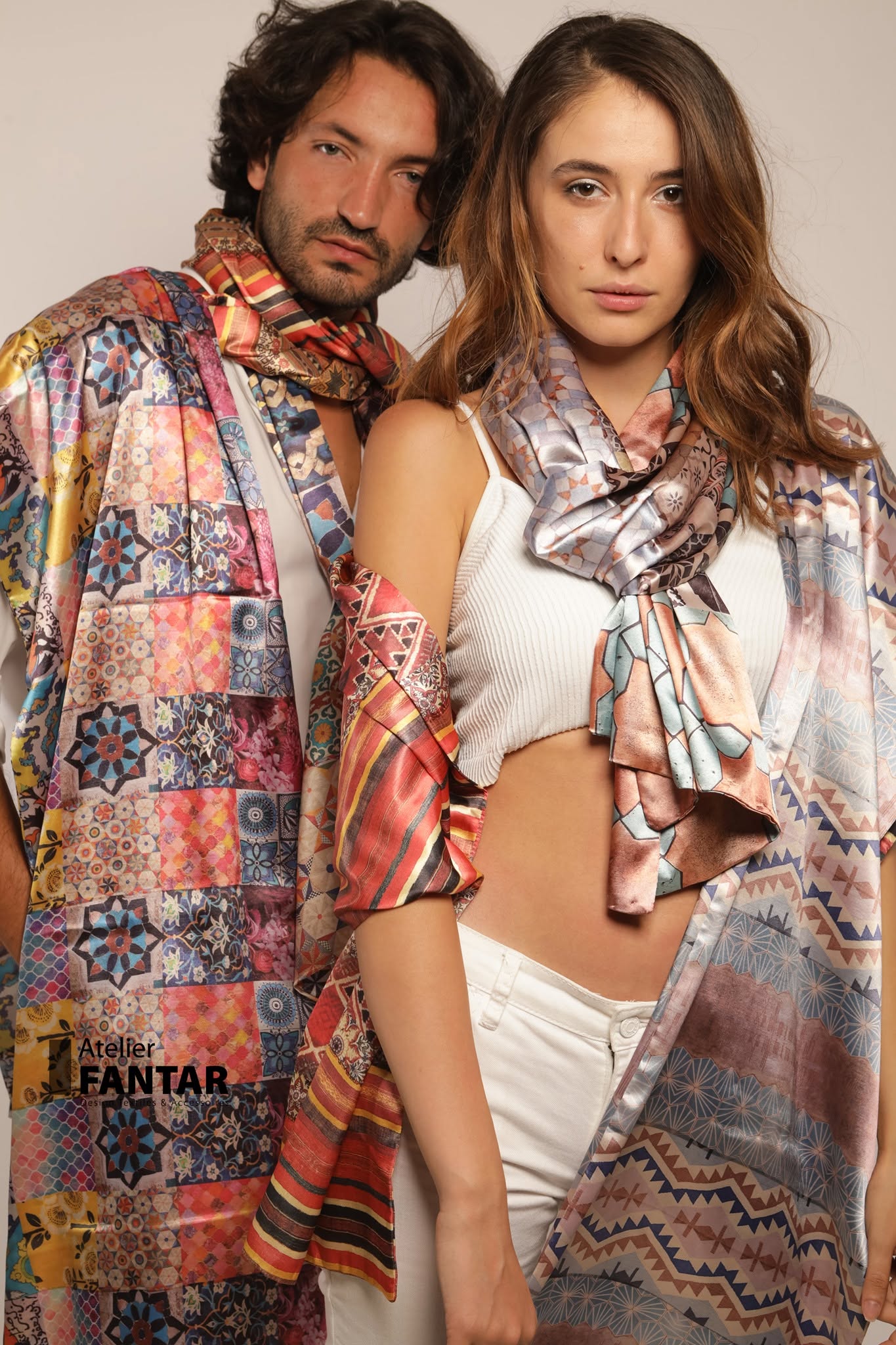 Modeles portant des foulards Atelier Fantar